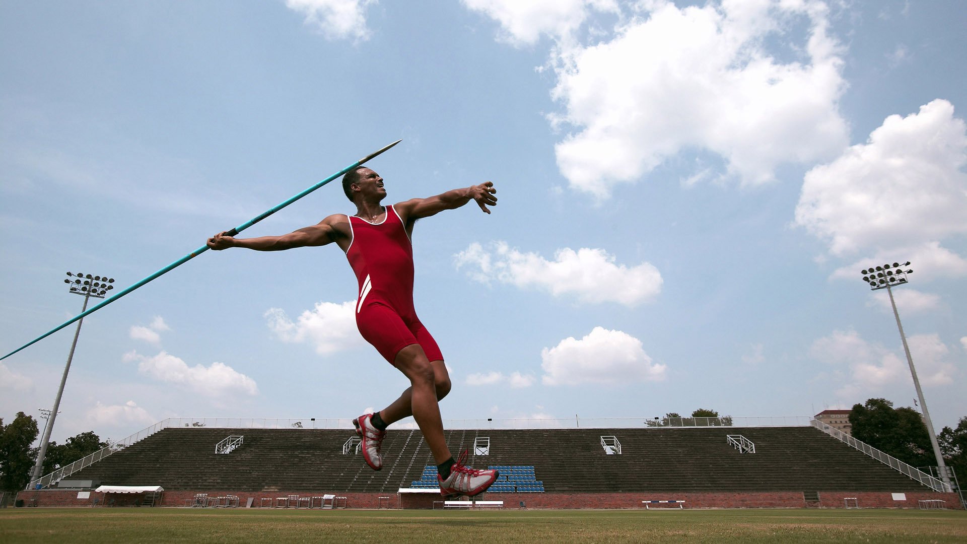 水上“马拉松”激情四射,观众热情高涨