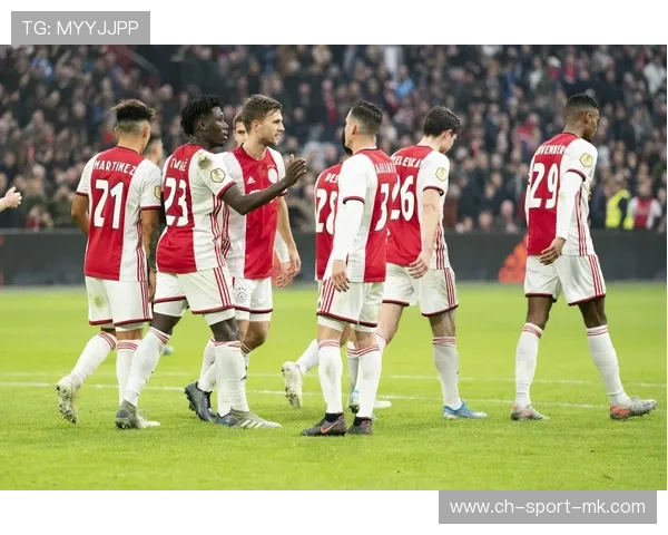 阿贾克斯稳居荷甲榜首，冠军之路愈发明朗，阿贾克斯在荷兰哪里